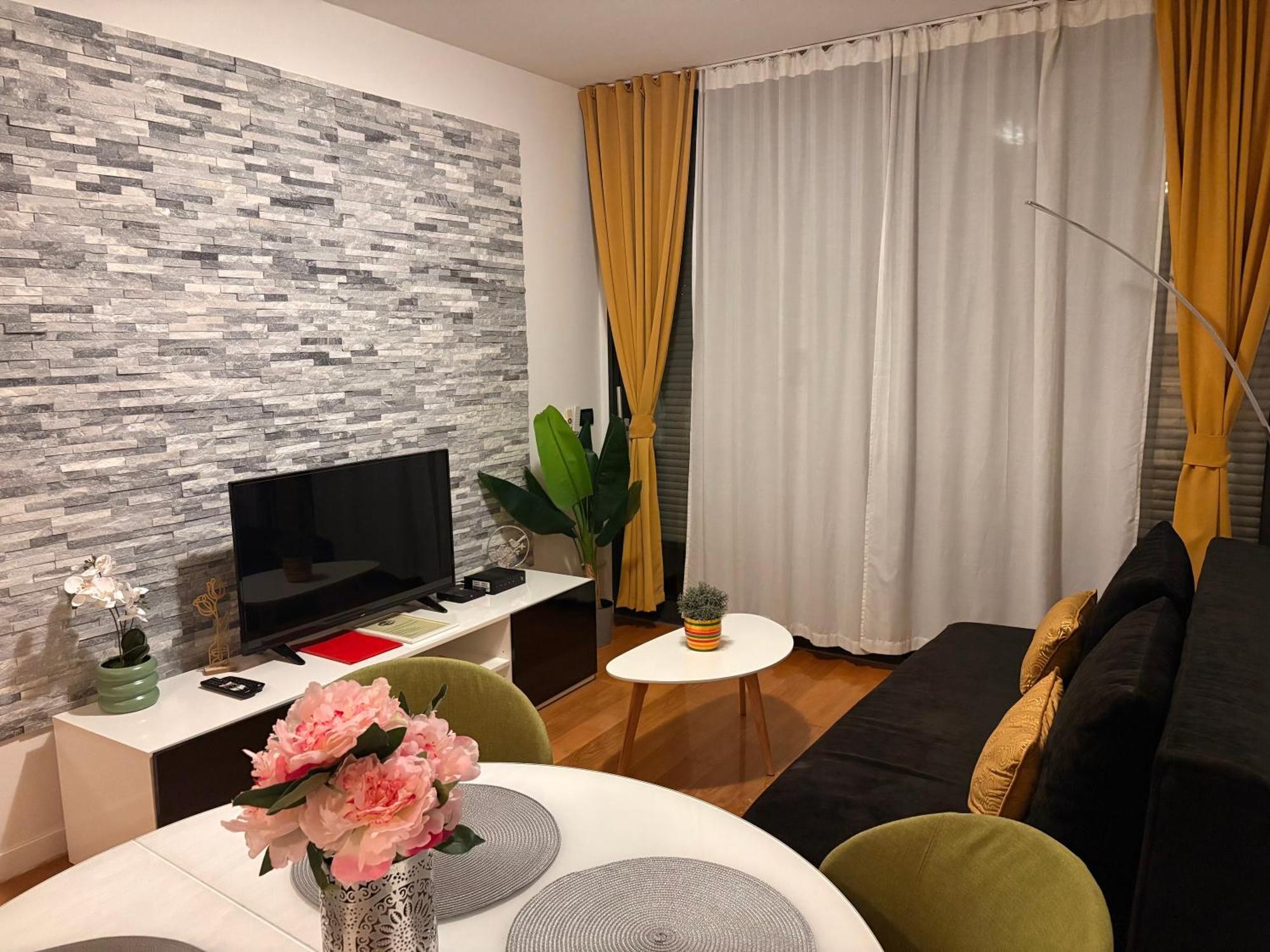 Nova Galerija Studio Ema I Apartman Anita- Parking In Garage Zagreb Dış mekan fotoğraf